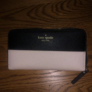 Kate Spade zip around wallet
